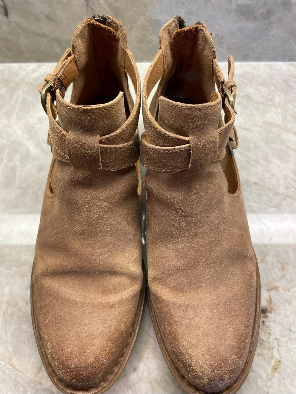Born stylish tan